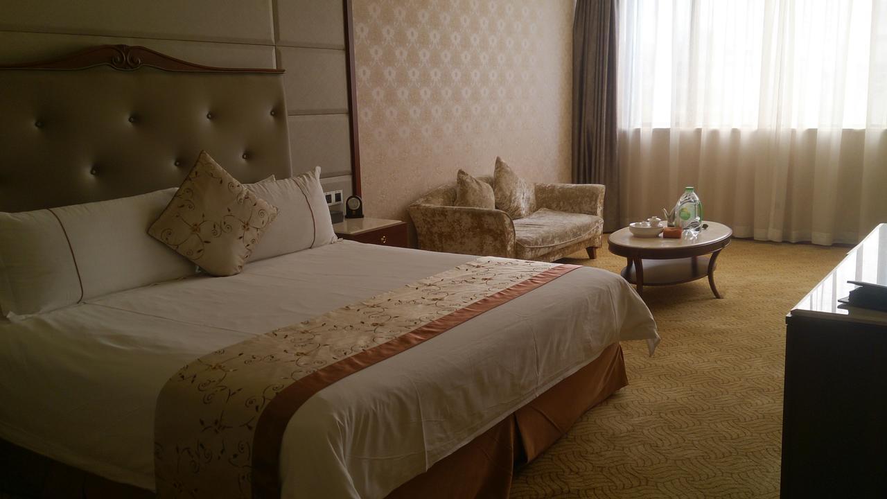 Shantou Oujue Hotel Buitenkant foto