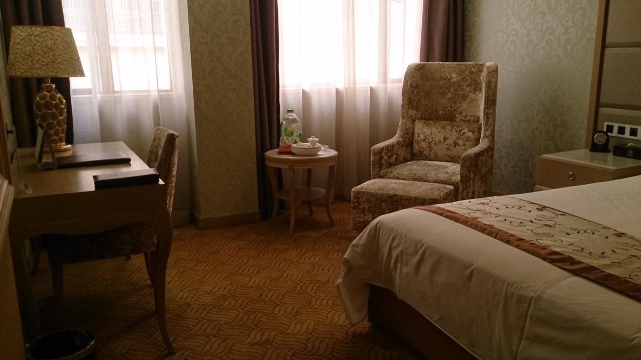 Shantou Oujue Hotel Buitenkant foto